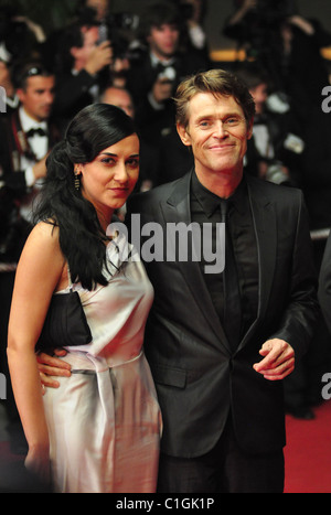 Giada Colagrande e Willem Dafoe 2009 Festival Internazionale del Cinema di Cannes - Giorno 6 Premiere di 'Anticristo' - Arrivi Cannes, Foto Stock