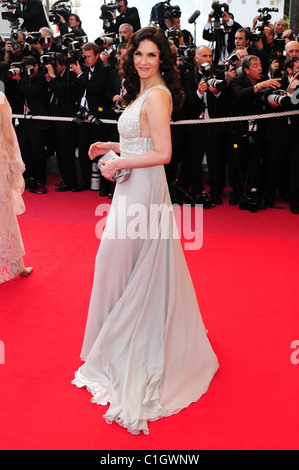 Alessandra Martines 2009 Festival Internazionale del Cinema di Cannes - Giorno 8 Premiere di 'Inglourious Basterds' - Arrivi Cannes, Foto Stock