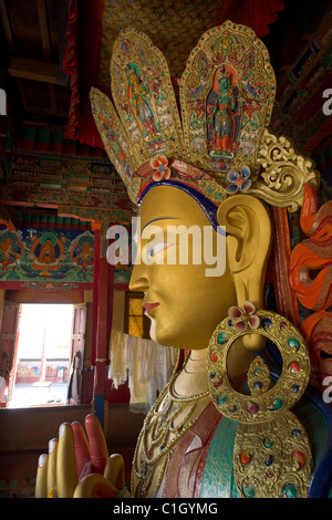 Giant 15 metro Maitreye Buddha (futuro Buddha) statua, il più grande in Ladakh, Thiksey Gompa, (Ladakh) Jammu e Kashmir India Foto Stock