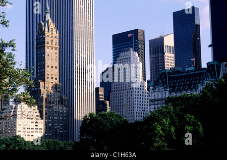 Stati Uniti, New York City, Manhattan, edifici lungo la Central Park nel sud est Foto Stock