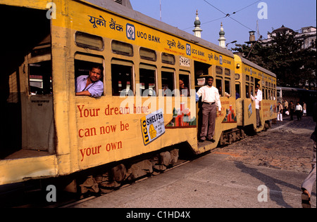 India Bengala occidentale (Calcutta, Kolkata), la fermata del tram Foto Stock