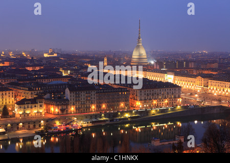 La Mole Antonelliana e la città di Torino, Italia Foto Stock