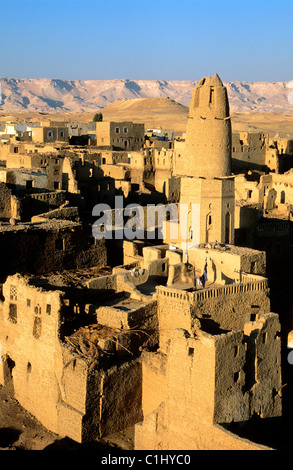 Egitto, libyc deserto, città vecchia di El Qasr nell'oasi di Dakhla Foto Stock
