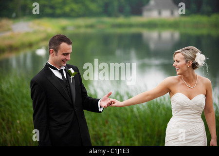 Ritratto di sposa e lo Sposo, Eagles Nest Golf Club, Vaughan, Ontario, Canada Foto Stock