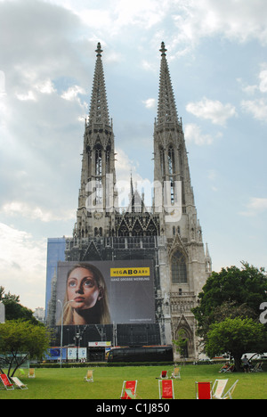 General-View della Chiesa Votiva, Votivkirche di Vienna, Austria. Foto Stock