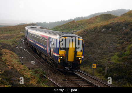 Classe 156 numero 156474 diesel multiple unit Rannoch Moor Perthshire Scozia Scotland Foto Stock