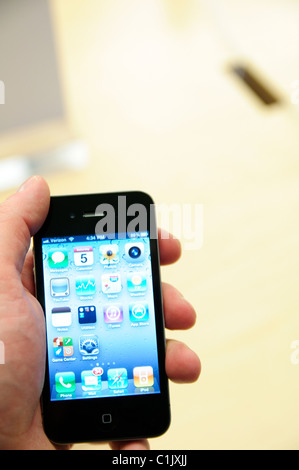 I-Phone 4, Apple Retail Store, 5 Avenue, New York City, 5 marzo 2011 Foto Stock