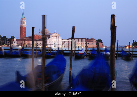 L'Italia, Veneto, Venezia, gondole e San Giorgio Maggiore Foto Stock
