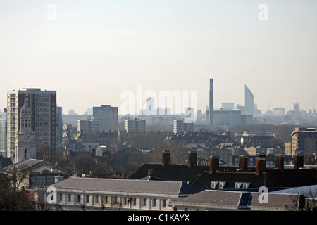 Una vista sui tetti di Londra, presi da Greenwich Park, Londra, Inghilterra Foto Stock