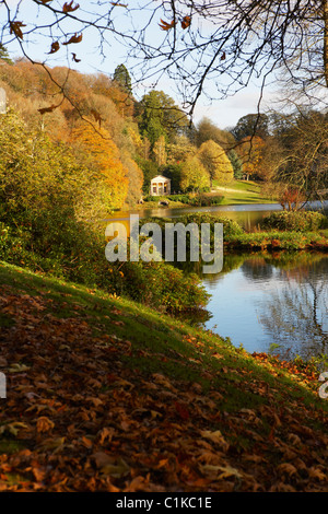 Autunno in Stourhead, Wiltshire, Inghilterra Foto Stock