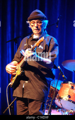 Ry Cooder live in concerto presso il Teatro Carré Amsterdam, Olanda - 16.06.09 ** ** Foto Stock