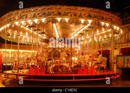 Francia, Parigi, Pavillons de Bercy, il Musee des Arts Forains (Museo delle arti della Fiera), accesso privato Foto Stock