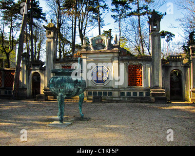 Parigi, Francia, rovine della vecchia mostra di mostre coloniali, in 'Bois de Vincennes', 'Jardin d'Agronomie tropicale', Parchi urbani vuoti Scenics Esplanade du Dinh Foto Stock