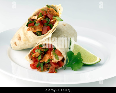 Pollo speziato burrito messicano pasto principale Foto Stock