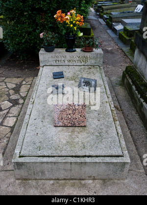 Tomba di Simone Signoret e Yves Montand, cimitero Pere Lachaise di Parigi, Francia Foto Stock
