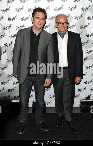 Matt Dillon e Pierre Persol "Incognito Design' apertura della mostra tenutasi al Whitney Museum di New York City, Stati Uniti d'America - 23.06.09 Foto Stock