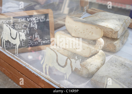Negozio di formaggi, tende, alpi marittime, provenza, Provence-Alpes-Côte d'Azur, in Francia Foto Stock