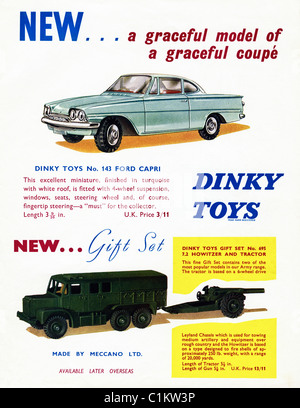 Annuncio originale negli anni sessanta del ragazzo rivista hobby per DINKY TOYS Foto Stock