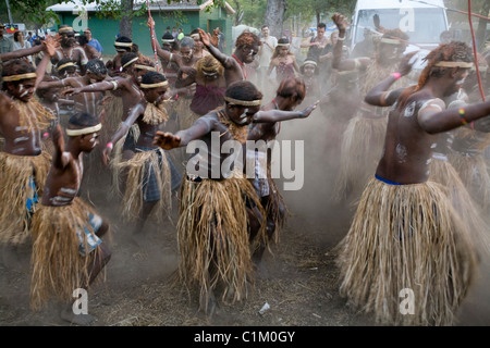 Indigeni troupe di danza di eseguire a Laura Aboriginal Dance Festival. Laura, Queensland, Australia Foto Stock