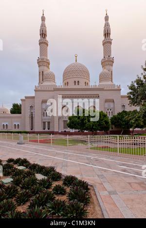 Il Jumeirah grande moschea in Dubai, UAE. Foto Stock