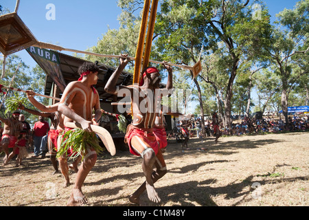 Danzatori indigeni Laura Aboriginal Dance Festival. Laura, Queensland, Australia Foto Stock