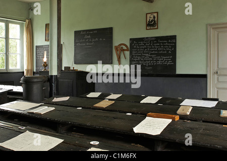 Francia, Cher, Berry, Epineuil le Fleuriel, il villaggio di infanzia di Alain Fournier, il Grand Meaulnes classroom Foto Stock