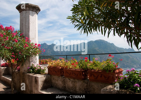 Villa a Ravello dove Wagner ha scritto alcune dell'anello ciclo. I suoi splendidi giardini e terrazze sono impostati in alta montagna Foto Stock