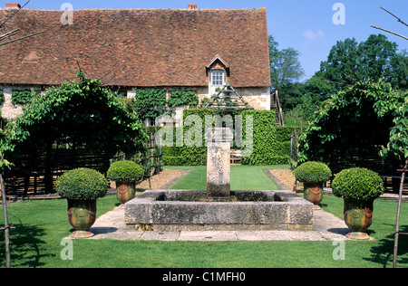 Francia Cher Berry Maisonnais Notre Dame d' Orsan gardens menzione obbligatoria : architetti Patrice Taravella & Sonia Lesot garden Foto Stock