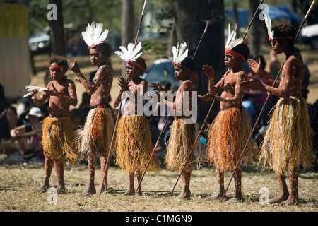 Aurukun dance troupe Laura Aboriginal Dance Festival. Laura, Queensland, Australia Foto Stock