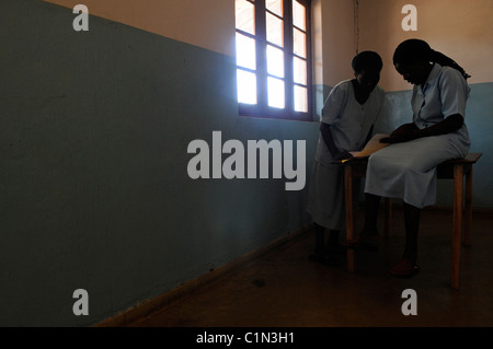 Gli infermieri in una clinica Africa Malawi Foto Stock