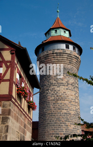 In Germania, in Baviera, Norimberga. Storico del secolo XI il castello imperiale (aka Kaiserburg) Foto Stock