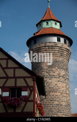 In Germania, in Baviera, Norimberga. Storico del secolo XI il castello imperiale (aka Kaiserburg) Foto Stock