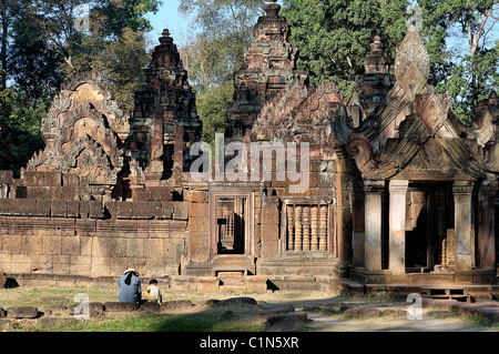 Cambogia Siem Reap area, templi di Angkor, 10 ° secolo, indù, Banteay Strey tempio (Cittadella delle donne) Foto Stock