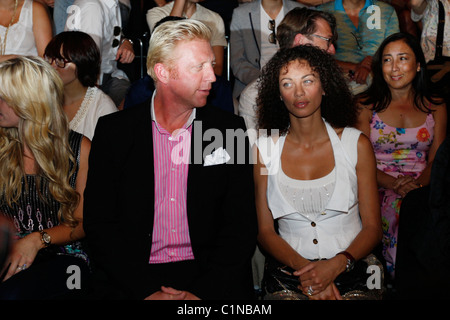 Boris Becker, Lilly Kerssenberg Kaviar Gauche sfilata presso la tenda di moda - PRIMA FILA Mercedes Benz Fashion Week Berlin Foto Stock