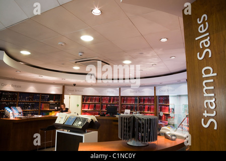 Interno della Stanley Gibbons shop / banditore per la raccolta di francobolli / collettore / Filatelia / vecchia collezione di francobolli. Regno Unito Foto Stock