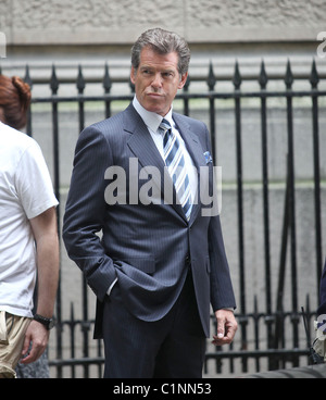 Pierce Brosnan sul set del suo nuovo film "Ricordami" New York City, Stati Uniti d'America - 07.07.09 Foto Stock