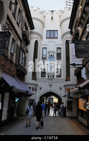 Il stile Tudor Street, Londra corte a Perth, Western Australia. Foto Stock