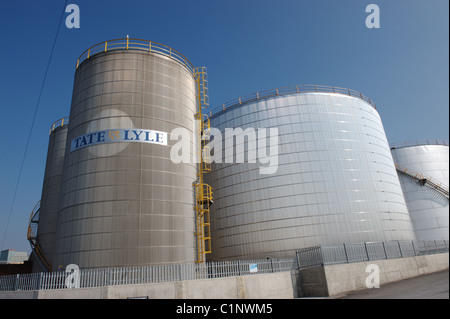 Tate and Lyle serbatoio di deposito all'interno di un complesso industriale in Liverpool, Merseyside, Regno Unito. Foto Stock