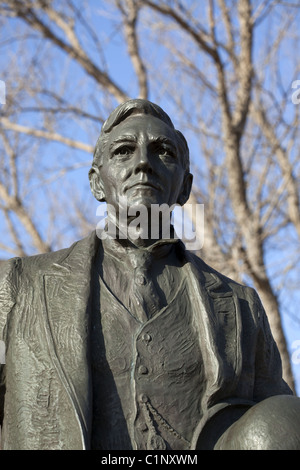 Close-up di una statua in bronzo del North Dakota, democratico leader politico John Burke situato in Bismarck North Dakota Foto Stock