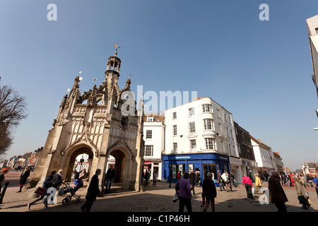 Chichester croce in corrispondenza della giunzione di quattro strade nel centro della città Foto Stock