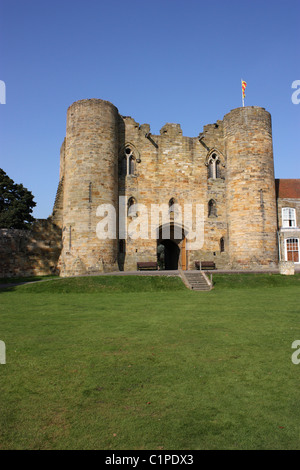 Inghilterra, Kent, Tonbridge Castle, Twin Towers e ingresso Foto Stock