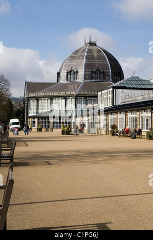 Inghilterra, Derbyshire, Buxton, Pavilion in Pavilion Gardens Foto Stock