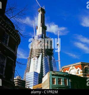 La Shard edificio in costruzione nel 2011 sarà completata nella primavera del 2012 Southwark South London UK KATHY DEWITT Foto Stock