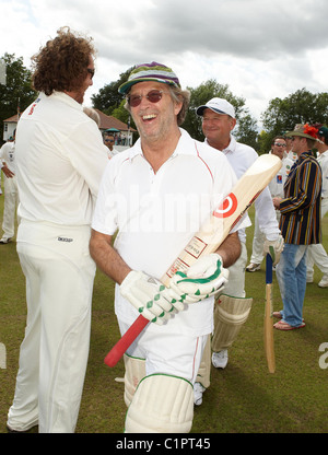 Ryan Sidebottom, Eric Clapton Bunbury carità partita di cricket - Cranleigh v Eric Clapton X1 Surrey, Inghilterra - 12.07.09 Foto Stock