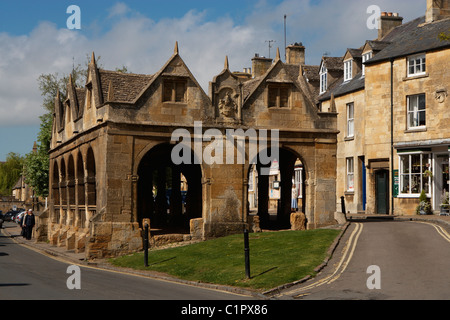 Inghilterra, Gloucestershire, Chipping Campden, Old Market Hall di high street Foto Stock