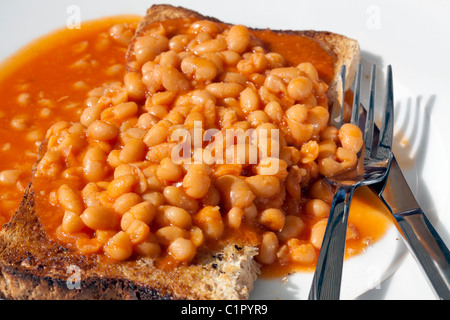 Fagioli su pane tostato Foto Stock