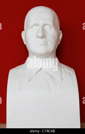 Il busto in marmo di Bertold Brecht al Ruhmeshalle (Hall of Fame) di Monaco di Baviera, Germania. Foto Stock