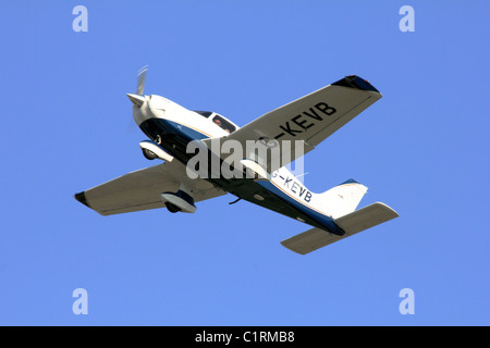 Piper PA-28-181 G-KEVB velivoli leggeri A Jet Aviation Airport Foto Stock