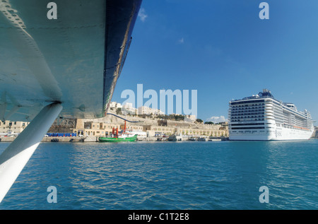 Crociera e idrovolante - Malta Foto Stock