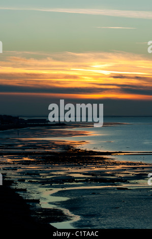 Tramonto a Herne Bay kent england REGNO UNITO città balneare sulla costa della contea del Kent settentrionale sull'estuario del Tamigi Foto Stock